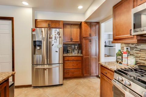 Tiny photo for 511 Mark Lane, Downers Grove, IL 60516 (MLS # 12622866)