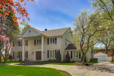 Photo of 511 Mark Lane, Downers Grove, IL 60516 (MLS # 12622866)