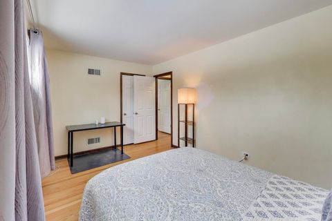 Tiny photo for 511 Mark Lane, Downers Grove, IL 60516 (MLS # 12622866)