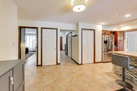 Tiny photo for 511 Mark Lane, Downers Grove, IL 60516 (MLS # 12622866)