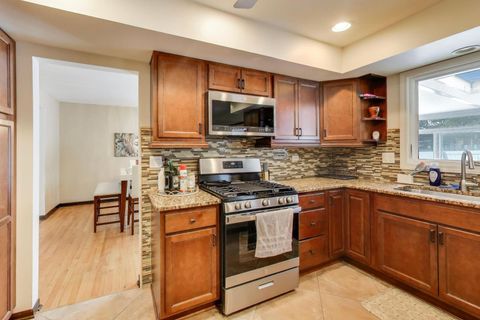 Tiny photo for 511 Mark Lane, Downers Grove, IL 60516 (MLS # 12622866)