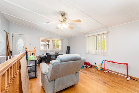 Tiny photo for 555 W Saint Charles Road, Lombard, IL 60148 (MLS # 12478495)