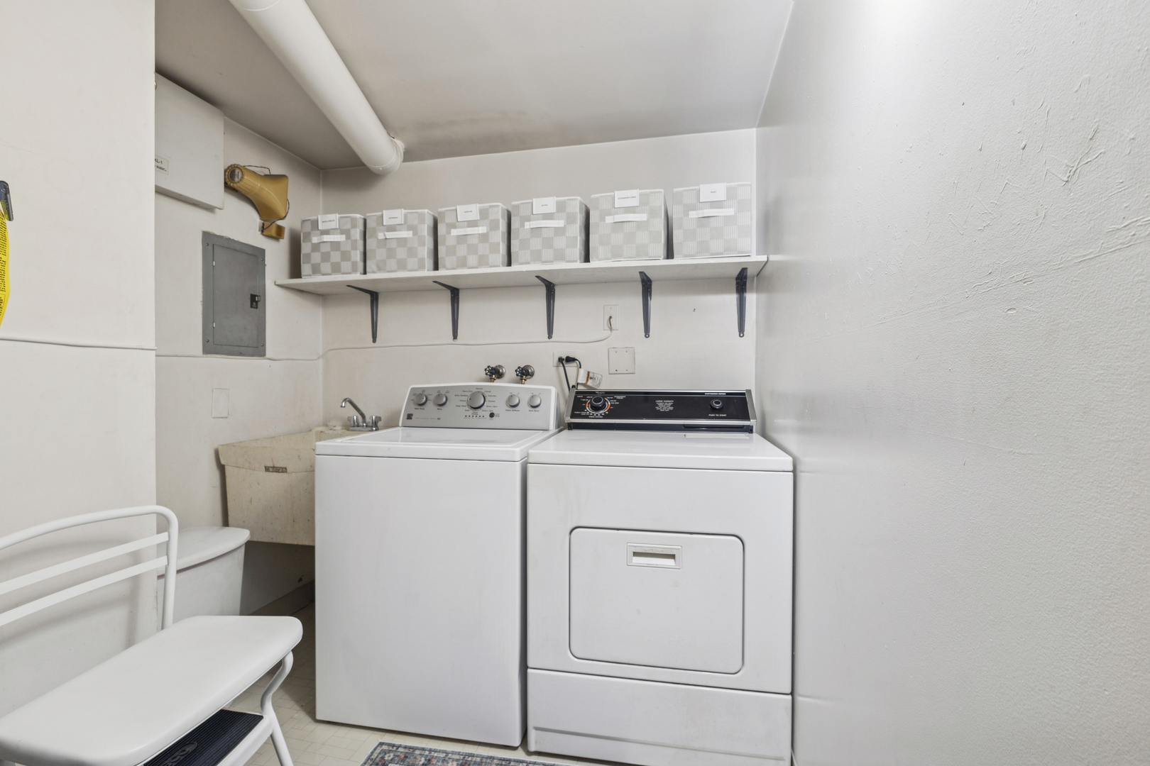 7930 W Lakeview Court 1B