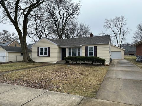 Photo of 971 Solfisburg Avenue, Aurora, IL 60505 (MLS # 12541889)