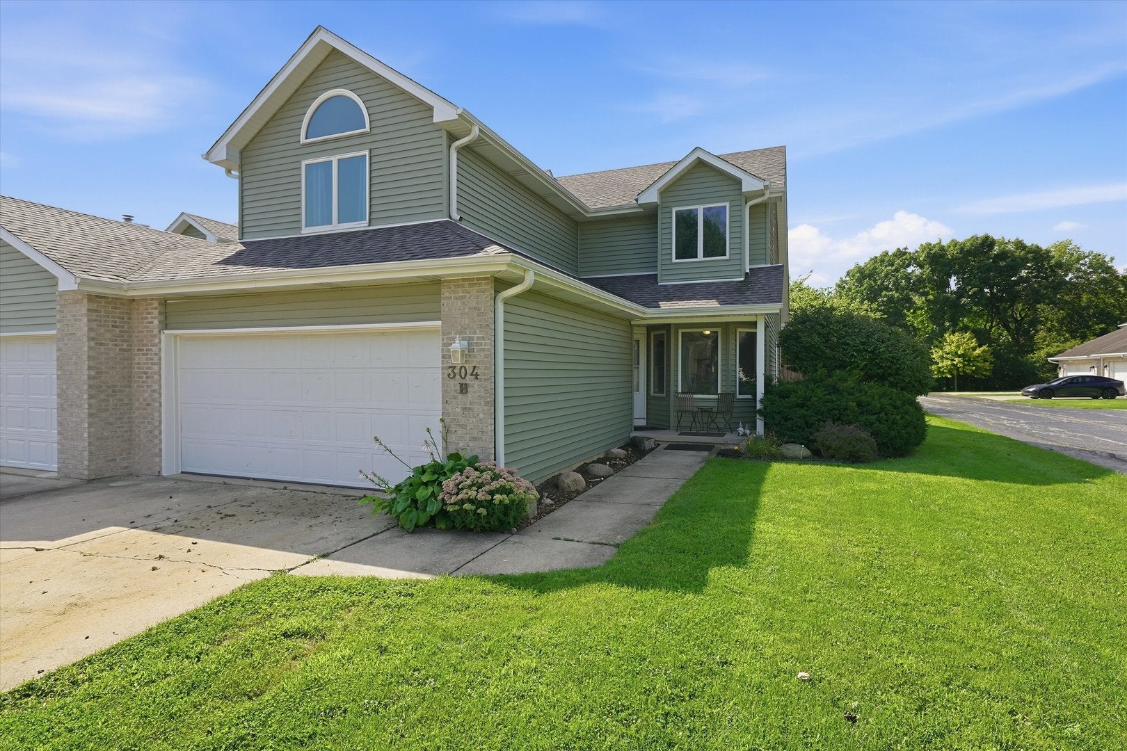 304 GRANDE Drive B