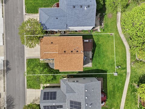 Tiny photo for 36 Bridgeview Drive, Oswego, IL 60543 (MLS # 12628789)