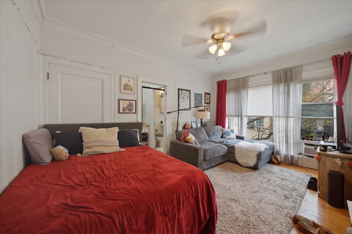 3449 N Elaine Place 106