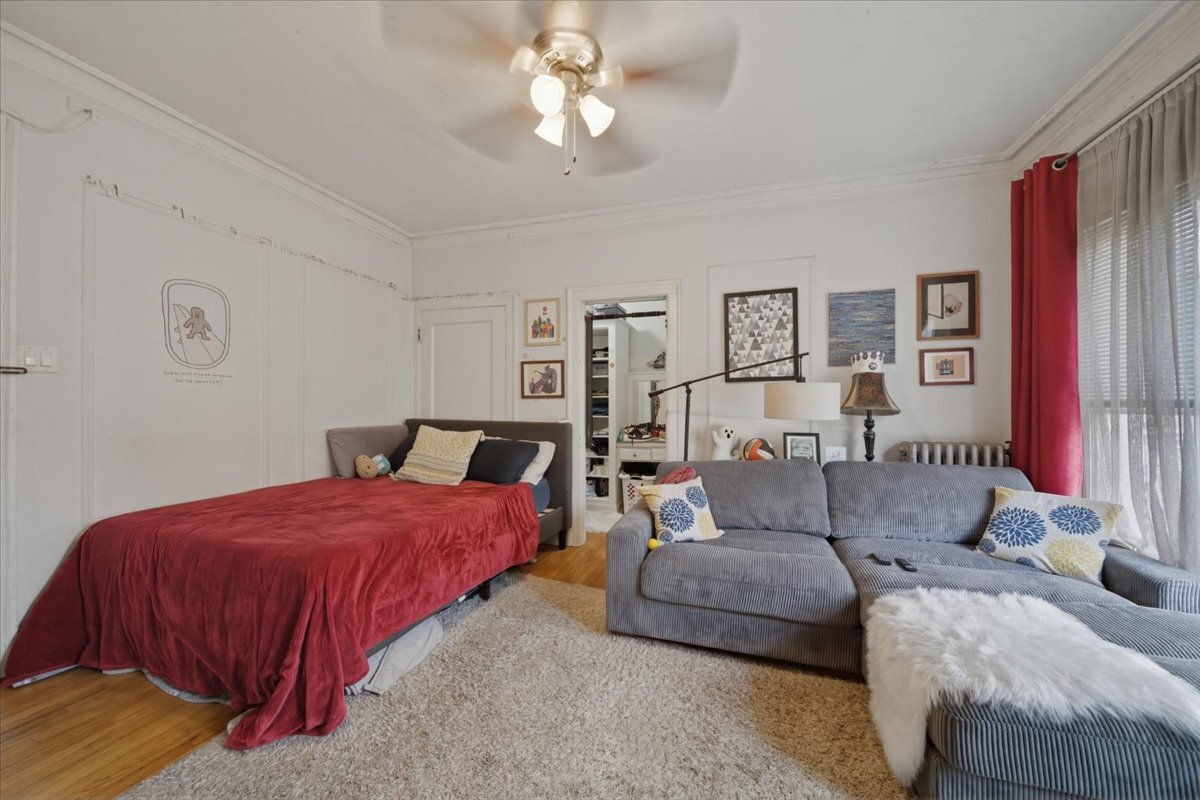 3449 N Elaine Place 106