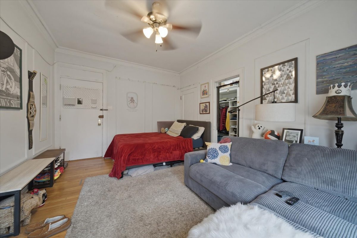 3449 N Elaine Place 106