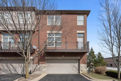 Tiny photo for 702 N KEYSTONE Lane, Vernon Hills, IL 60061 (MLS # 12609950)