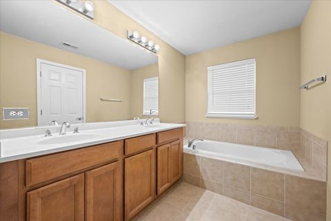 Tiny photo for 702 N KEYSTONE Lane, Vernon Hills, IL 60061 (MLS # 12609950)