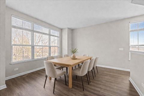 Tiny photo for 702 N KEYSTONE Lane, Vernon Hills, IL 60061 (MLS # 12609950)