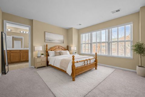 Tiny photo for 702 N KEYSTONE Lane, Vernon Hills, IL 60061 (MLS # 12609950)