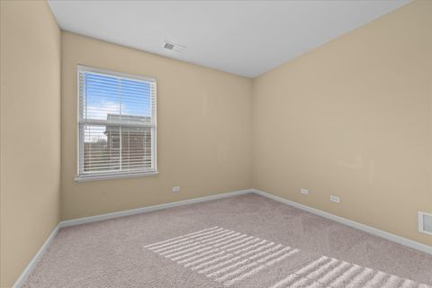 Tiny photo for 702 N KEYSTONE Lane, Vernon Hills, IL 60061 (MLS # 12609950)