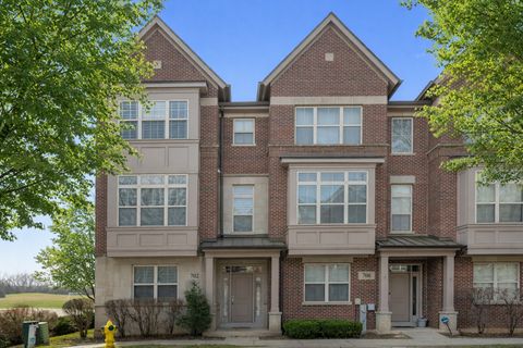 Photo of 702 N KEYSTONE Lane, Vernon Hills, IL 60061 (MLS # 12609950)