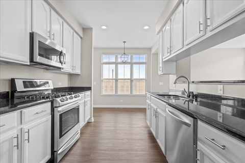 Tiny photo for 702 N KEYSTONE Lane, Vernon Hills, IL 60061 (MLS # 12609950)