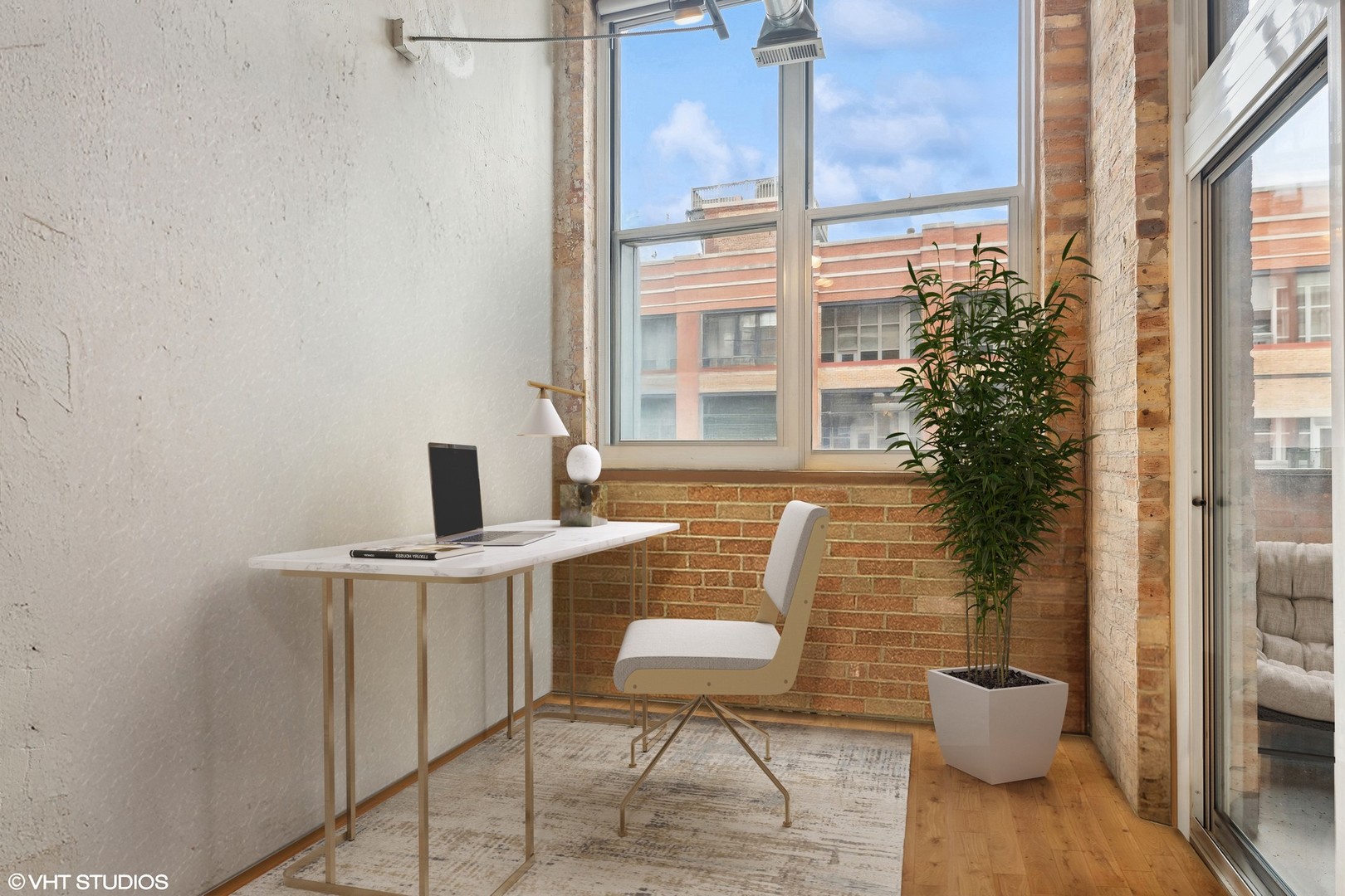 1000 W WASHINGTON Boulevard 320