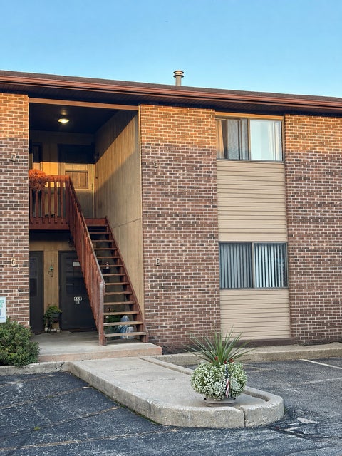 Photo of 555 Central Parkway Road #F, Woodstock, IL 60098 (MLS # 12751524)