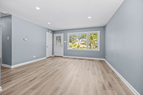 Tiny photo for 6640 Peach Tree Street, Hanover Park, IL 60133 (MLS # 12486185)