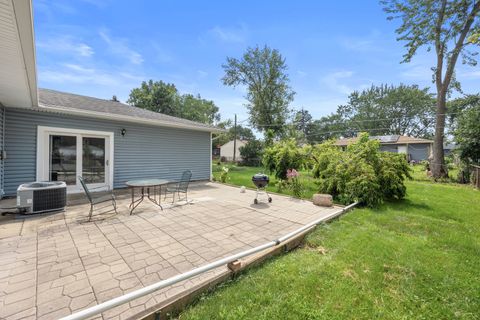 Tiny photo for 6640 Peach Tree Street, Hanover Park, IL 60133 (MLS # 12486185)