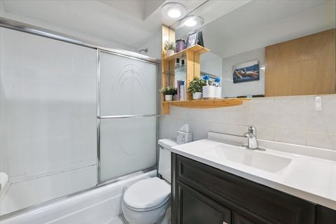 Tiny photo for 420 W Aldine Avenue #404, Chicago, IL 60657 (MLS # 12458479)