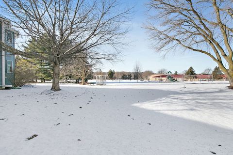 Tiny photo for 716 Surrey Lane, Sleepy Hollow, IL 60118 (MLS # 12515742)