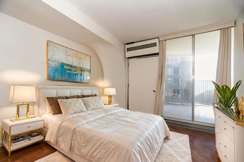 Tiny photo for 300 N State Street #5620, Chicago, IL 60654 (MLS # 12583454)