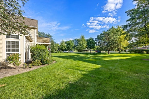 Tiny photo for 460 Mayflower Lane #4, Bartlett, IL 60103 (MLS # 12735979)