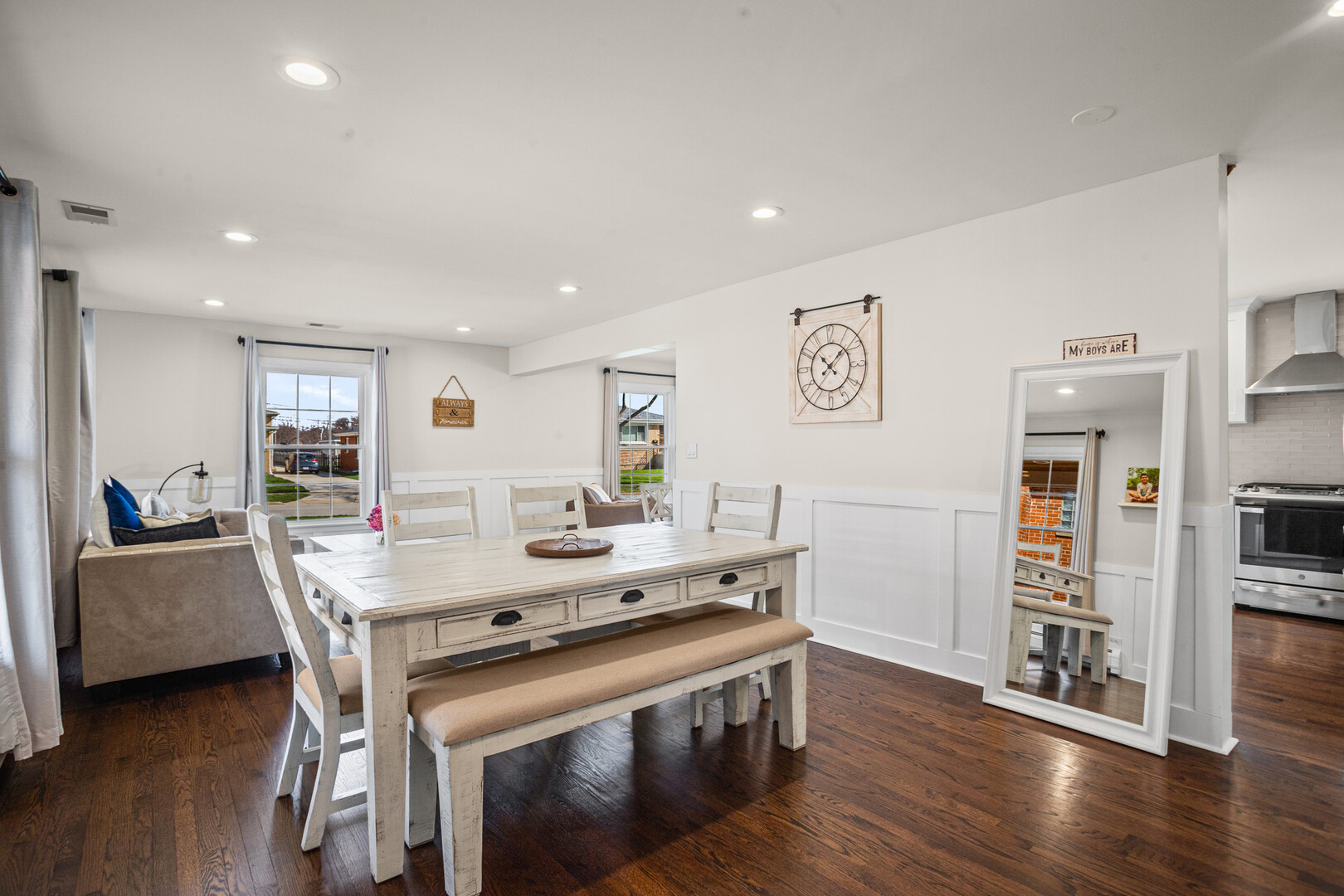 216 E Fremont Avenue