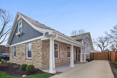 Photo of 216 E Fremont Avenue, Elmhurst, IL 60126 (MLS # 12614262)