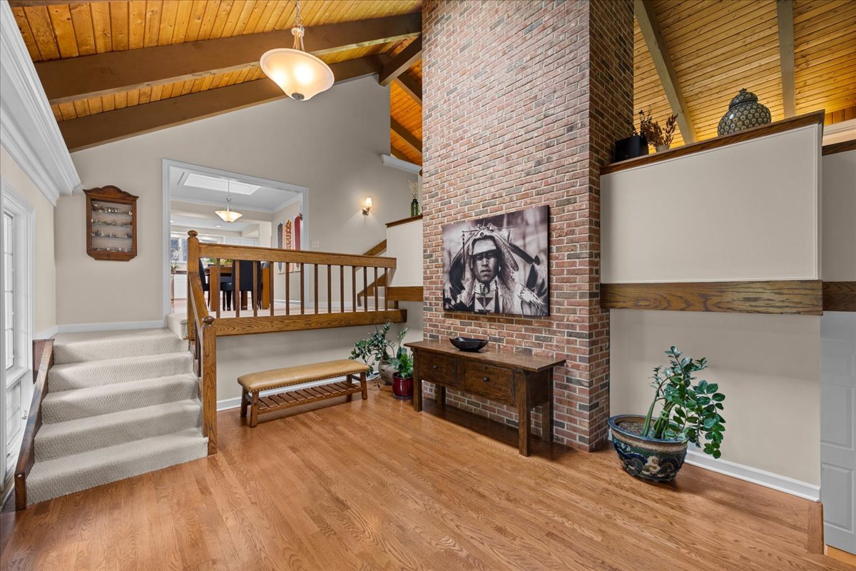 1520 Rosewood Avenue