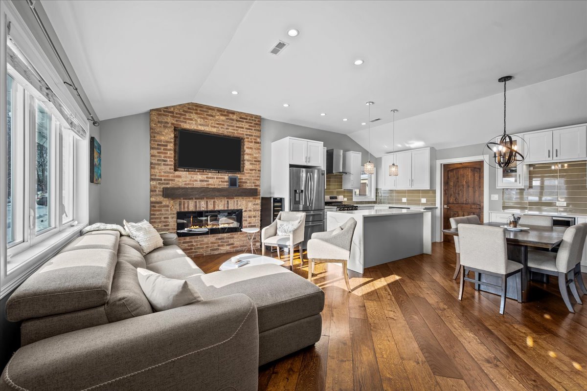 926 S Golf Cul De Sac Street