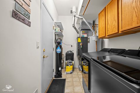 Tiny photo for 15958 Buckner Pond Way, Crest Hill, IL 60403 (MLS # 12588280)