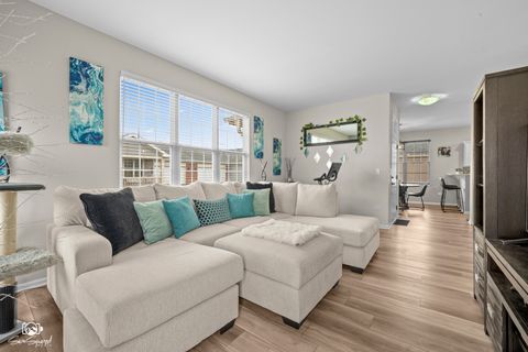 Tiny photo for 15958 Buckner Pond Way, Crest Hill, IL 60403 (MLS # 12588280)