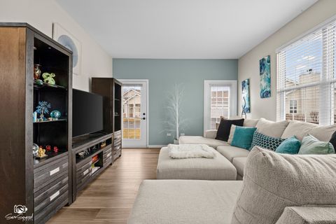 Tiny photo for 15958 Buckner Pond Way, Crest Hill, IL 60403 (MLS # 12588280)