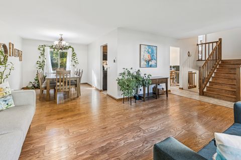 Tiny photo for 104 Croftwood Court, Rolling Meadows, IL 60008 (MLS # 12487653)