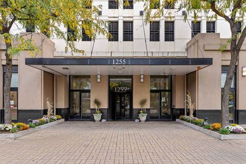 Tiny photo for 1255 S STATE Street #1813, Chicago, IL 60605 (MLS # 12506133)