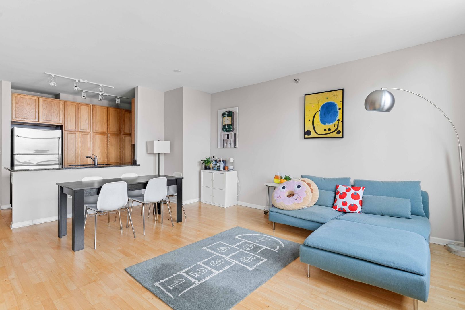 1255 S STATE Street 1813