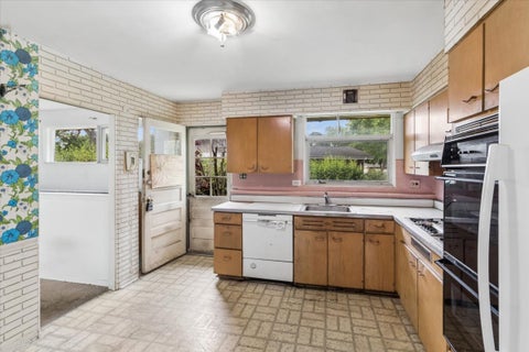 Tiny photo for 719 W Dresser Drive, Mount Prospect, IL 60056 (MLS # 12631151)