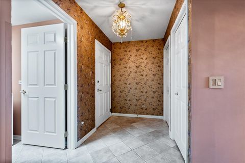 Tiny photo for 7071 W Touhy Avenue #403, Niles, IL 60714 (MLS # 12582167)