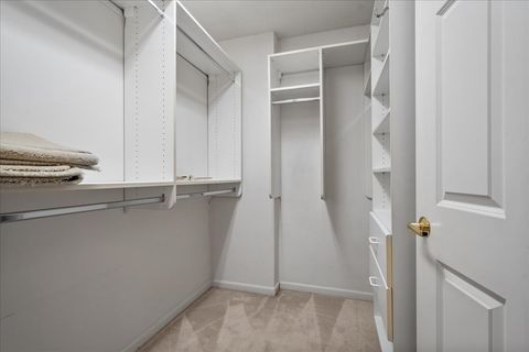 Tiny photo for 7071 W Touhy Avenue #403, Niles, IL 60714 (MLS # 12582167)