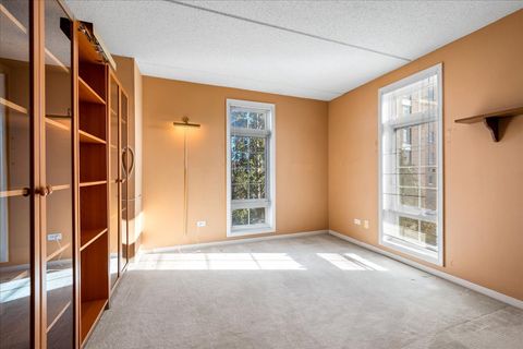 Tiny photo for 7071 W Touhy Avenue #403, Niles, IL 60714 (MLS # 12582167)