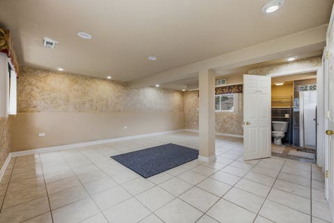 Tiny photo for 170 E ALTGELD Avenue, Glendale Heights, IL 60139 (MLS # 12690385)