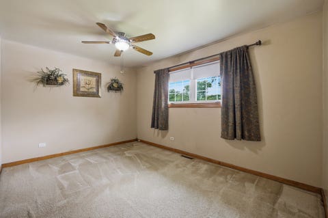 Tiny photo for 170 E ALTGELD Avenue, Glendale Heights, IL 60139 (MLS # 12690385)