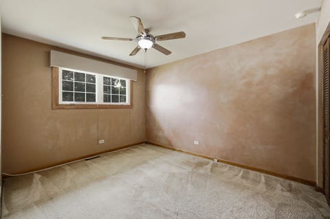 Tiny photo for 170 E ALTGELD Avenue, Glendale Heights, IL 60139 (MLS # 12690385)