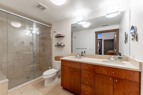 Tiny photo for 3133 N LAKEWOOD Avenue #2E, Chicago, IL 60657 (MLS # 12501126)