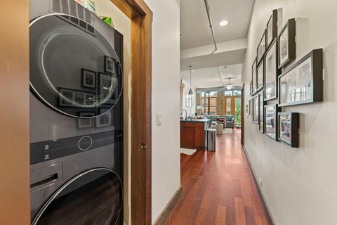 Tiny photo for 3133 N LAKEWOOD Avenue #2E, Chicago, IL 60657 (MLS # 12501126)