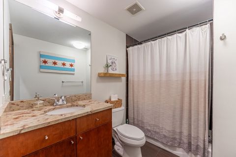 Tiny photo for 3133 N LAKEWOOD Avenue #2E, Chicago, IL 60657 (MLS # 12501126)