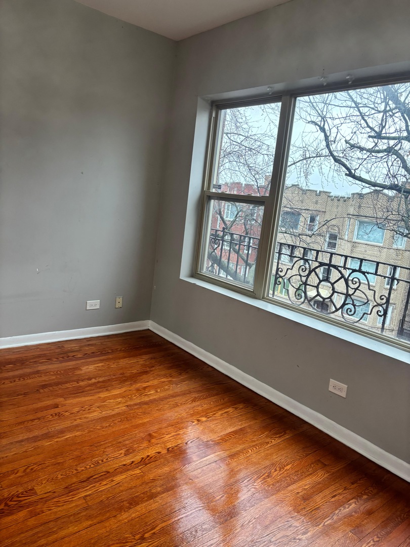 8136 S Drexel Avenue 3