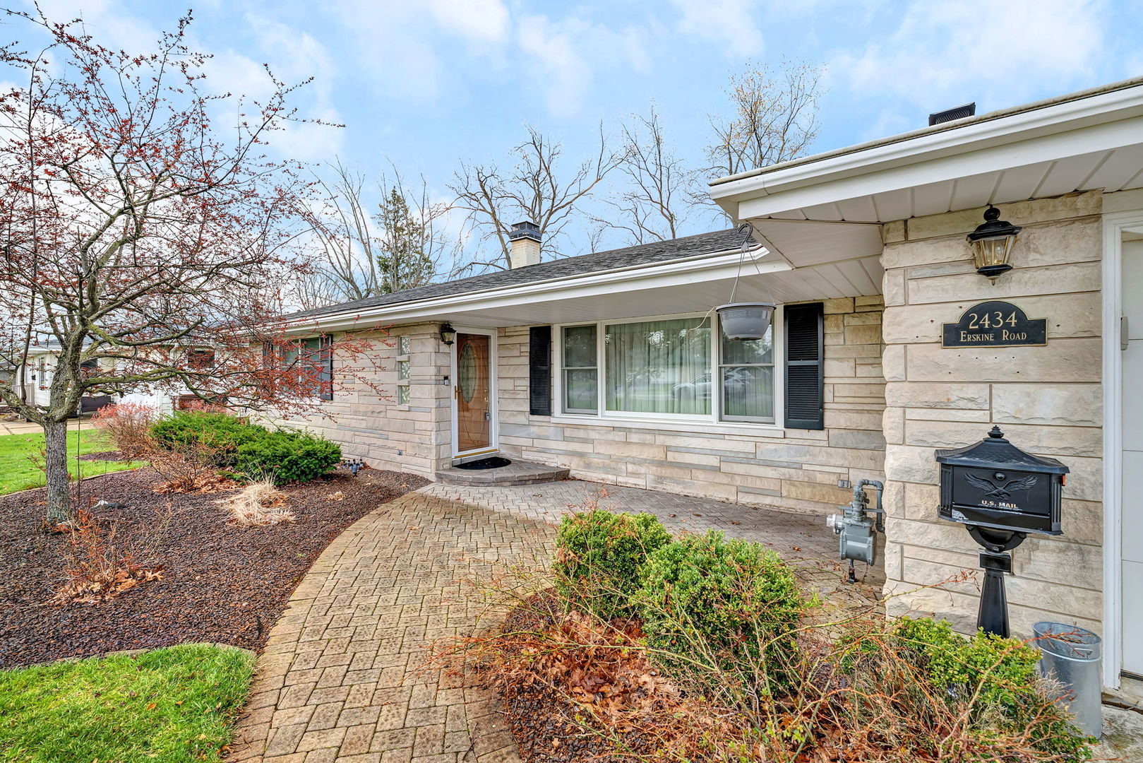2434 Erskine Road